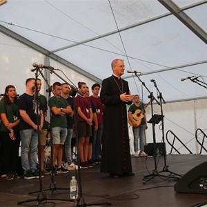 Nadbiskup Kutleša poručio mladima: "Isus Krist uvijek je uz vas, nikada nemojte otići od Njega"